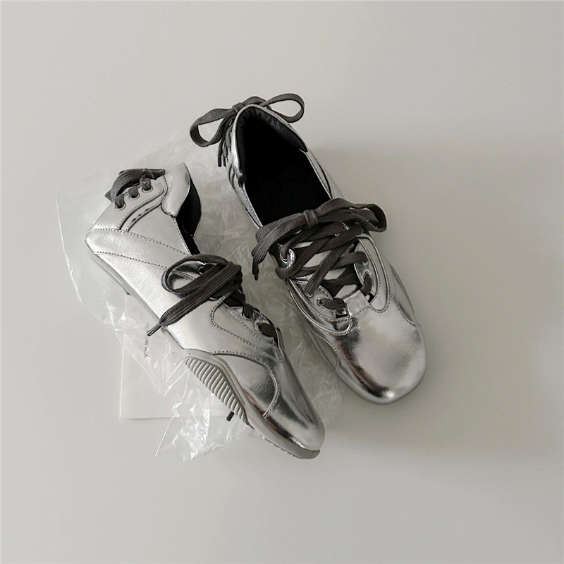 Sepatu Sneakers Fashion Wanita - Leather Sneaker Care Kit ulasan dan harga